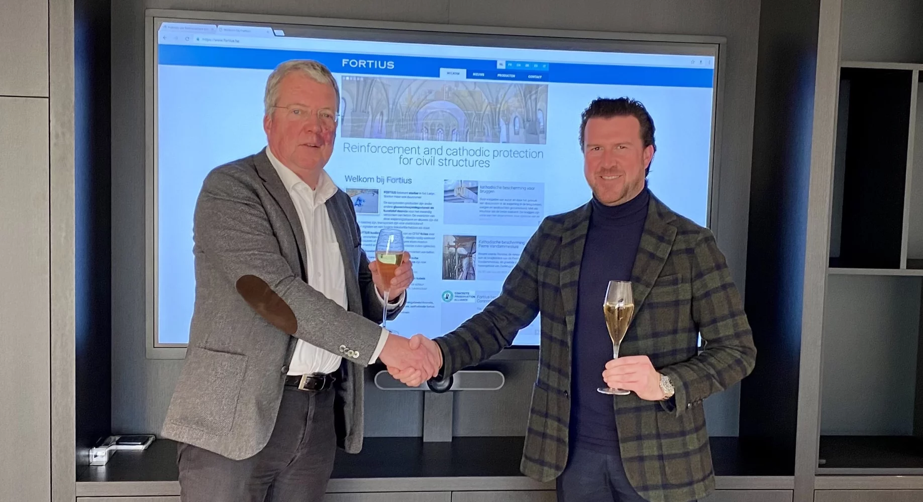 Fortius verkocht aan Hakron België