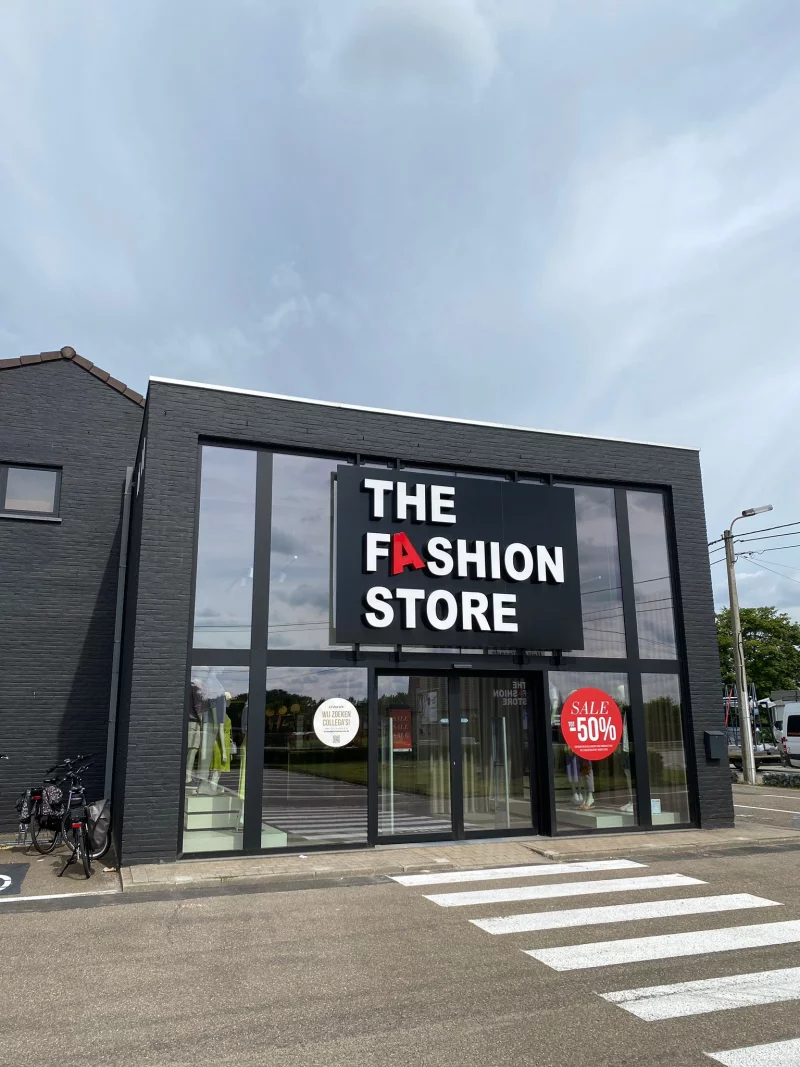 The Fashion Store neemt Modecenter Rommens over